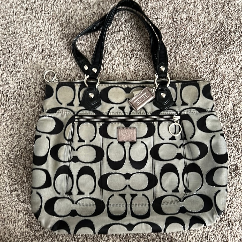 Vintage Coach Poppy